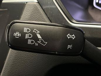 VOLKSWAGEN TIGUAN 1.5 Tsi R-Line Edition Suv 5Dr Petrol Dsg Euro 6 (S/S) (150 Ps)