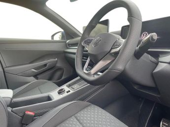 VOLKSWAGEN T-ROC 1.5 Etsi Mhev R-Line Suv 5Dr Petrol Hybrid Dsg Euro 6 (S/S) (150