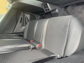 VOLKSWAGEN T-ROC 1.5 Etsi Mhev R-Line Suv 5Dr Petrol Hybrid Dsg Euro 6 (S/S) (150