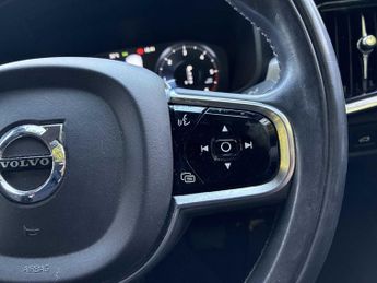 VOLVO S90 2.0 D4 Momentum 4Dr Geartronic