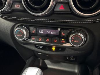 NISSAN JUKE 1.6 Tekna Suv 5Dr Petrol Hybrid Auto Euro 6 (143 Ps)