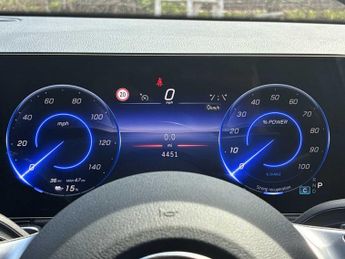 MERCEDES-BENZ EQB Eqb 250+ 140Kw Sport Executive 70.5Kwh 5Dr Auto