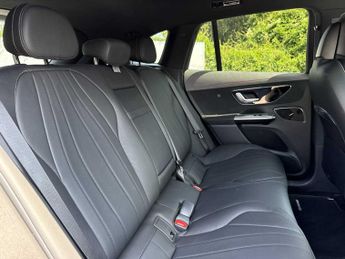 MERCEDES-BENZ EQE 350 4Matic 215Kw Amg Line Edition 91Kwh 5Dr Auto