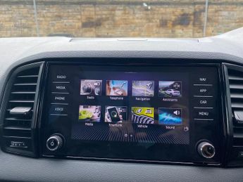 SKODA KAROQ 1.5 Tsi Act Sportline Suv 5Dr Petrol Dsg Euro 6 (S/S) (150 Ps)