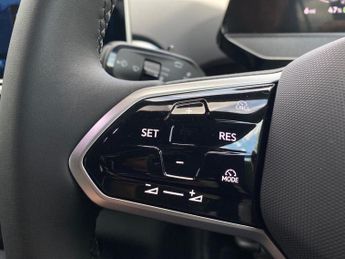 VOLKSWAGEN ID.4 210Kw 4Motion Match Pro 77Kwh 5Dr Auto