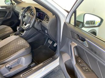 VOLKSWAGEN TIGUAN 2.0 Tdi R-Line Edition Suv 5Dr Diesel Dsg Euro 6 (S/S) (150 Ps)
