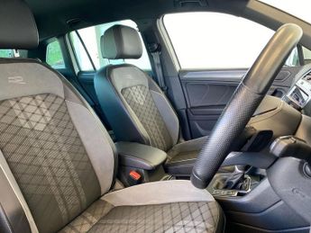 VOLKSWAGEN TIGUAN 2.0 Tdi R-Line Edition Suv 5Dr Diesel Dsg Euro 6 (S/S) (150 Ps)