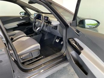VOLKSWAGEN ID.3 Pro 58Kwh Business Hatchback 5Dr Electric Auto (145 Ps)