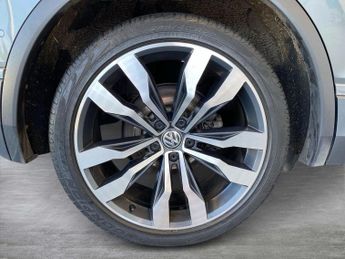 VOLKSWAGEN TIGUAN 2.0 Tdi R-Line Tech Suv 5Dr Diesel Dsg Euro 6 (S/S) (150 Ps)