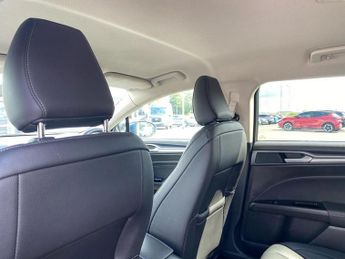 FORD MONDEO 2.0 Tdci Titanium Edition 5Dr Powershift