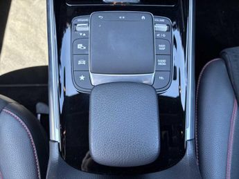 MERCEDES-BENZ GLB Glb 200 Amg Line Premium 5Dr 7G-Tronic