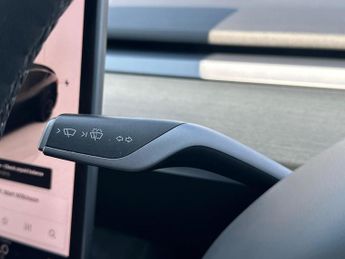 TESLA MODEL Y (Dual Motor) Long Range Suv 5Dr Electric Auto 4Wde (384 Bhp)