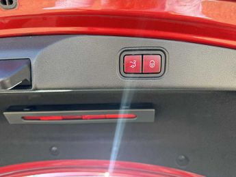 MERCEDES-BENZ E CLASS E220D Amg Line Premium Plus 2Dr 9G-Tronic