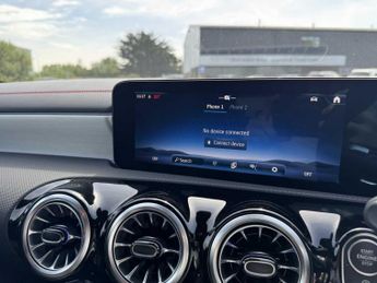 MERCEDES-BENZ CLA Cla 180 Amg Line Executive 5Dr Tip Auto