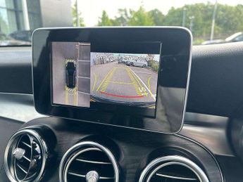 MERCEDES-BENZ GLC Glc 350D 4Matic Amg Line Premium 5Dr 9G-Tronic