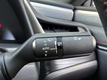 LEXUS ES 300H 2.5 F-Sport 4Dr Cvt