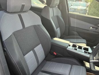 VAUXHALL GRANDLAND 1.2 Hybrid [136] Gs 5Dr E-Dct6