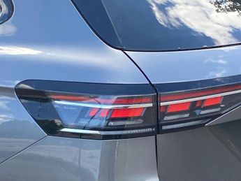 VOLKSWAGEN PASSAT 1.5 Etsi R-Line 5Dr Dsg