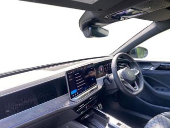 VOLKSWAGEN PASSAT 1.5 Etsi R-Line 5Dr Dsg