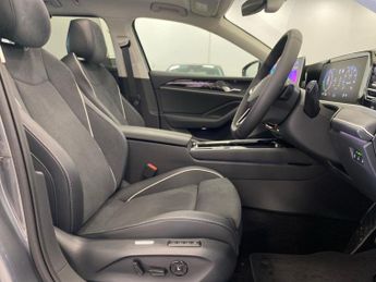 VOLKSWAGEN PASSAT 1.5 Tsi Ehybrid 19.7Kwh Elegance Estate 5Dr Petrol Plug-In Hybri