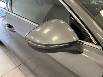 VOLKSWAGEN PASSAT 1.5 Tsi Ehybrid 19.7Kwh Elegance Estate 5Dr Petrol Plug-In Hybri