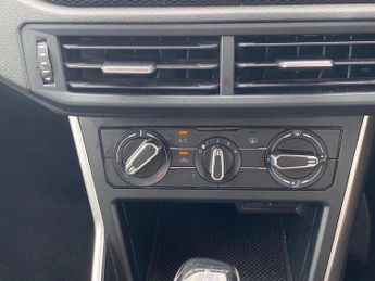 VOLKSWAGEN POLO 1.0 Tsi Life Hatchback 5Dr Petrol Dsg Euro 6 (S/S) (95 Ps)