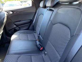 KIA XCEED 1.0T Gdi Isg 113 Pure 5Dr Dct