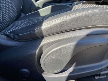 KIA XCEED 1.0T Gdi Isg 113 Pure 5Dr Dct