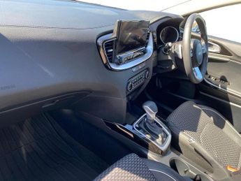 KIA XCEED 1.0T Gdi Isg 113 Pure 5Dr Dct