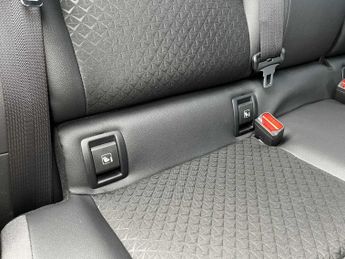NISSAN JUKE 1.0 Dig-T N-Connecta 5Dr Dct