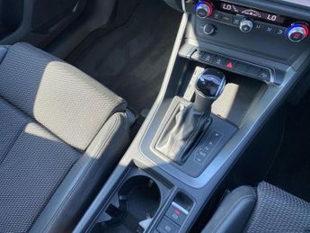 AUDI Q3 1.5 Tfsi Cod 35 S Line Suv 5Dr Petrol S Tronic Euro 6 (S/S) (150