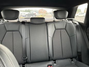 AUDI Q4 40 S Line Suv 5Dr Electric Auto 82Kwh (204 Ps)