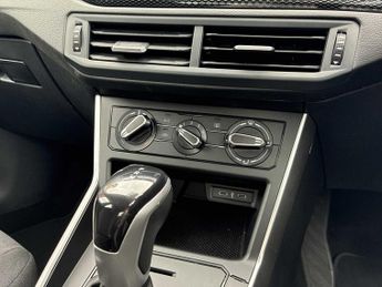 VOLKSWAGEN POLO 1.0 Tsi Life 5Dr Dsg