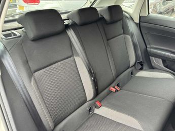 VOLKSWAGEN POLO 1.0 Tsi Life 5Dr Dsg