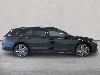 VOLKSWAGEN Passat 1.5 Tsi Ehybrid 272 Black Edition 5Dr Dsg