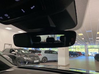VOLKSWAGEN T-ROC 1.5 Etsi Mhev R-Line Suv 5Dr Petrol Hybrid Dsg Euro 6 (S/S) (150