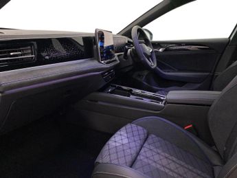VOLKSWAGEN PASSAT 1.5 Etsi Mhev R-Line Estate 5Dr Petrol Hybrid Dsg Euro 6 (S/S) (