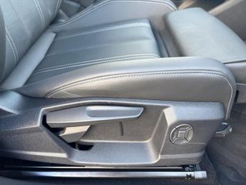 AUDI Q4 210Kw 45 82Kwh S Line 5Dr Auto [Leather]