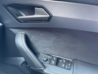 CUPRA FORMENTOR 1.5 Etsi 150 V2 5Dr Dsg