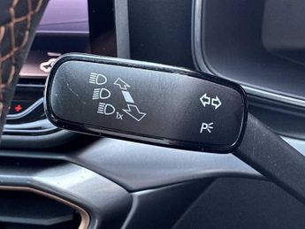 CUPRA FORMENTOR 1.5 Etsi 150 V2 5Dr Dsg