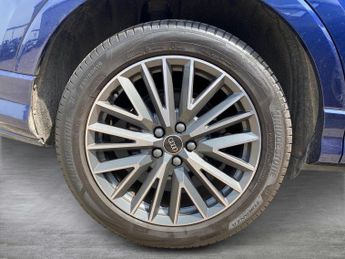 AUDI Q3 35 Tfsi S Line 5Dr S Tronic [Comfort+Sound Pack]