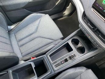 SKODA ELROQ 63Kwh 60 Edition Suv 5Dr Electric Auto (204 Ps)