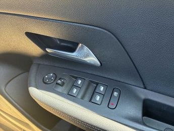 VAUXHALL MOKKA 100Kw Ultimate 50Kwh 5Dr Auto