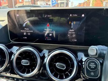 MERCEDES-BENZ GLA Gla 200D Sport Executive 5Dr Auto