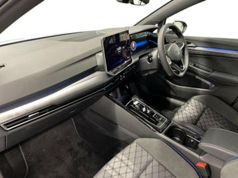 VOLKSWAGEN Golf 1.5 Etsi 150 R-Line 5Dr Dsg