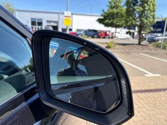 VOLVO XC40 170Kw Recharge Pro 69Kwh 5Dr Auto