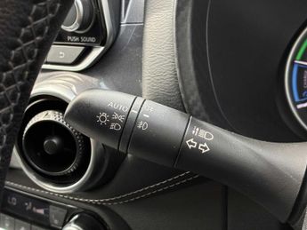 NISSAN JUKE 1.6 Hybrid Tekna 5Dr Auto