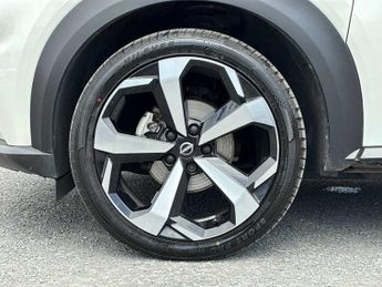 NISSAN JUKE 1.6 Hybrid Tekna 5Dr Auto