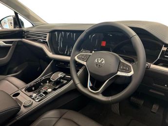 VOLKSWAGEN TOUAREG 3.0 Tsi Ehybrid 4Motion Elegance 5Dr Tip Auto