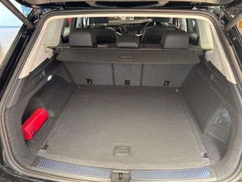 VOLKSWAGEN TOUAREG 3.0 Tsi Ehybrid 4Motion Elegance 5Dr Tip Auto